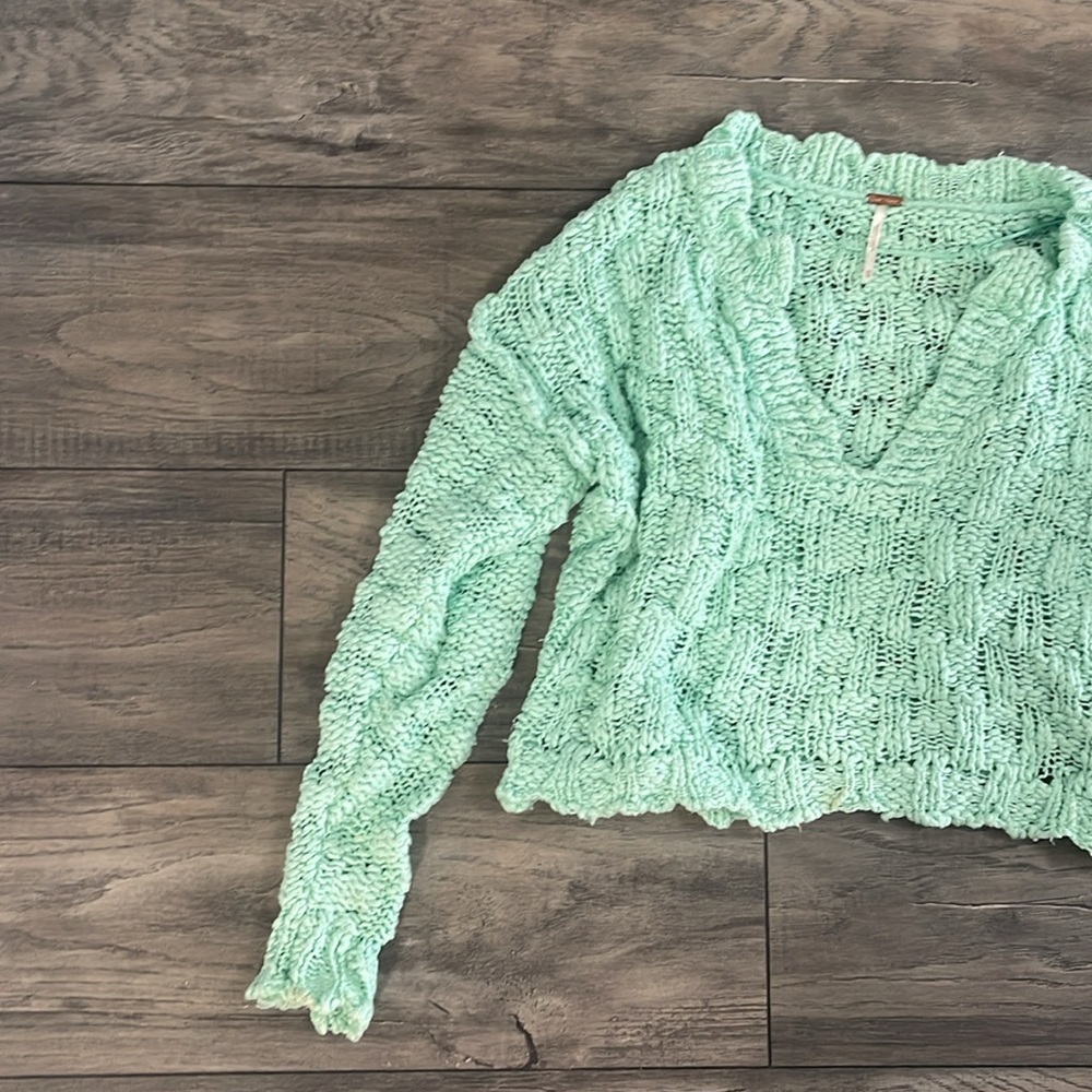 Free people good condition Mint Green Knit Sweater size XS - Picture 6 of 9